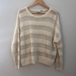 LIKE NEW Roxy Scoop Neck Cream Sweater